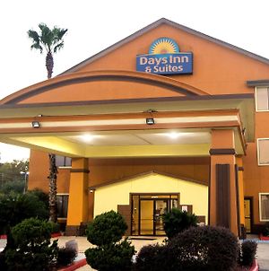 Days Inn & Suites By Wyndham Houston North/Aldine photos Exterior