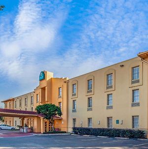 La Quinta Inn By Wyndham Houston Greenway Plaza Medical Area photos Exterior