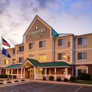Country Inn & Suites By Radisson, Big Rapids, Mi photos Exterior