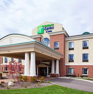 Holiday Inn Express & Suites Howell photos Exterior