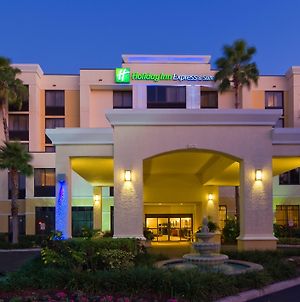 Holiday Inn Express & Suites Kendall East - Miami photos Exterior