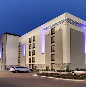 Holiday Inn Express & Suites Jackson Downtown - Coliseum, An Ihg Hotel photos Exterior