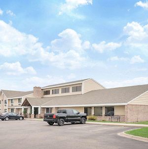 Baymont By Wyndham Lakeville photos Exterior