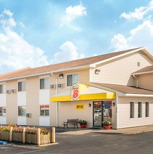 Super 8 By Wyndham Moberly Mo photos Exterior