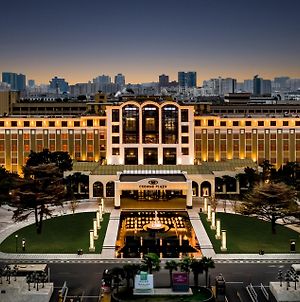Crowne Plaza Zhengzhou, An Ihg Hotel photos Exterior