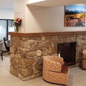 Microtel Inn & Suites By Wyndham Georgetown Lake photos Exterior