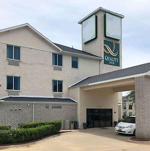 Quality Inn & Suites Roanoke - Fort Worth North photos Exterior