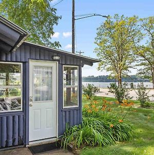 Quaint Cabin Near Many Attractions W/ Private Dock photos Exterior