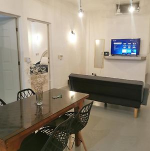 2 Bedroom Apartment With A/C Wi-Fi Best Location! photos Exterior