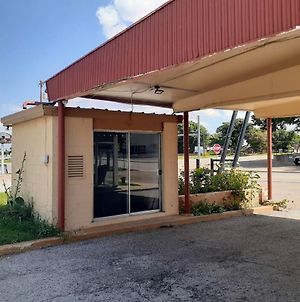 Wheeler Inn Texas, Us - 83 By Oyo photos Exterior