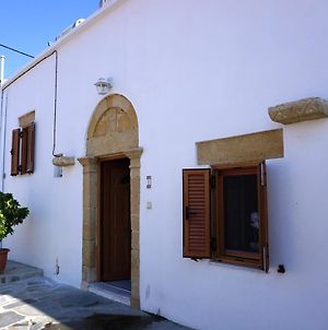 Amalia'S Traditional Home In Paradisi photos Exterior