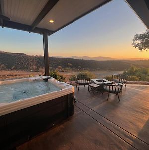 Ultimate Winery Getaway With Spa And Amazing Hilltop View photos Exterior