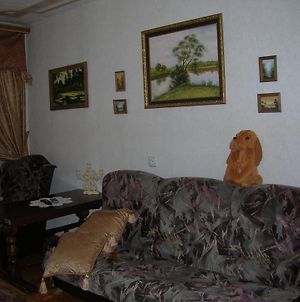 Apartment On Kosmonavtiv Street photos Room
