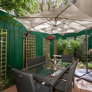 Luxury Flat With Patio Garden photos Room