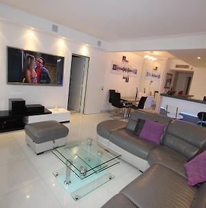 Luxueux Appartements Idealement Situes En Plein Centre Ville De Cannes photos Room