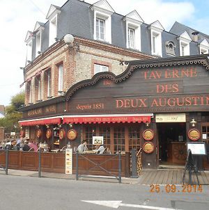La Taverne Des Deux Augustins photos Exterior