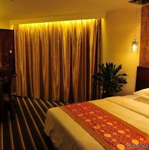 Baihuacun International Hotel photos Room