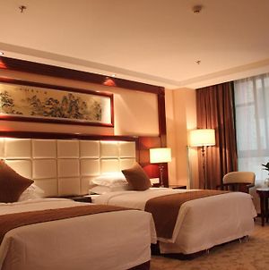 Rongmin International Hotel photos Room