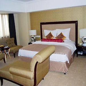 Wangfujing Grand Hotel photos Room