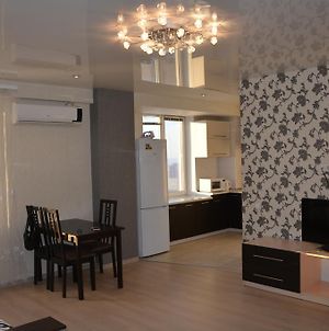Two-Room Lux Apartment Near Dnipro Arena - Kirova 27D photos Exterior