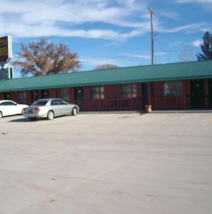 Western Motel Ranchester photos Exterior