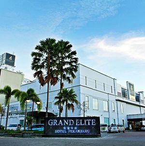Grand Elite Hotel Pekanbaru photos Exterior