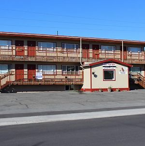 Bent Prop Inn & Hostel Midtown photos Exterior