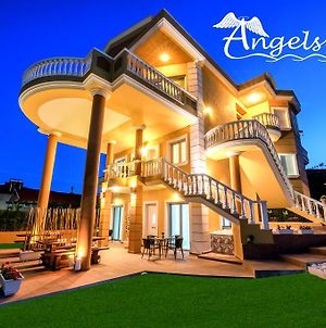 Angels View Luxury Family Apartments photos Exterior