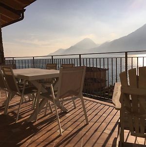 Appartamento Deluxe 1 Con Vasca Idromassaggio Vista Lago Di Garda, Riscaldata, Privata E Utilizzabile Tutto L'Anno photos Exterior