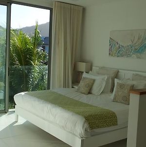 2 Bedrooms Charming Apartment, West Island Resort photos Exterior
