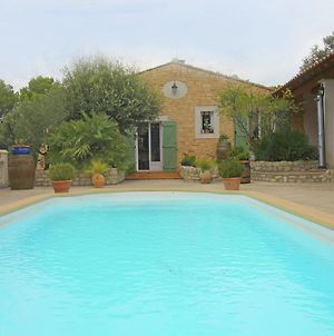 Attractive Holiday Home In Uchaux France With Private Pool photos Room