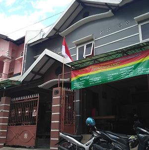 Adikarta Guesthouse Seturan photos Exterior