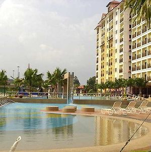 Bukit Merah Laketown Resort photos Exterior