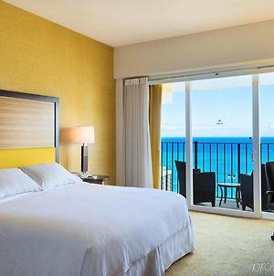 Hilton Waikiki Beach Hotel photos Room