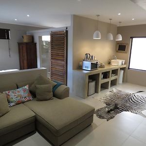 Beautiful Studio! Modern, Secure,Comfy Stay In Windhoek Golf Estate photos Exterior