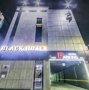 Black Hotel photos Exterior