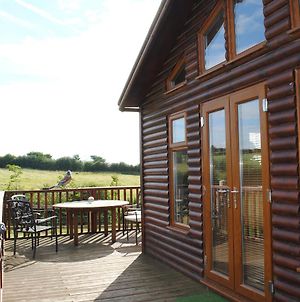 Fairview Farm Log Cabins & Lodges Holiday Accommodation Set In 88 Acres In Nottingham photos Exterior