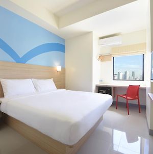 Hop Inn Hotel Aseana City Manila - For Quarantine Stays photos Exterior