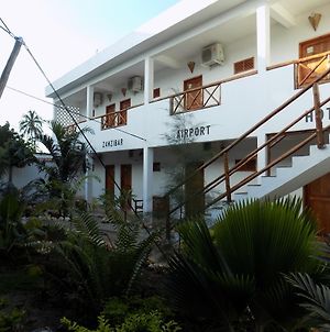 27 Cafe Zanzibar Airport Hotel photos Exterior