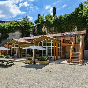 Spacious Villa In Aubeterre-Sur-Dronne With Private Garden photos Exterior
