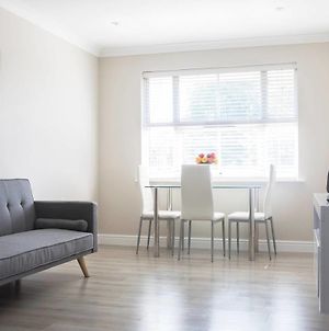 Bright 1 Bedroom Home In West London Wparking photos Exterior