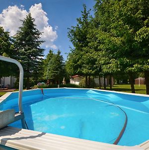 Pleasing Holiday Home With Swimming Pool, Bbq, Pond, Garden photos Exterior