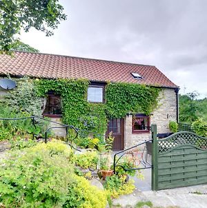 Restored Holiday Home In Yorkshire With Garden photos Exterior