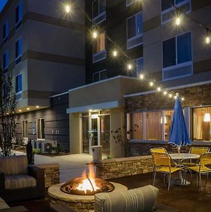 Fairfield Inn & Suites By Marriott Fayetteville North photos Exterior