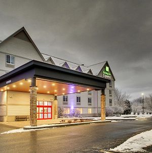 Holiday Inn Express & Suites - Lincoln East - White Mountains, An Ihg Hotel photos Exterior
