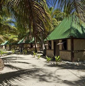 Barefoot Manta Island Resort photos Exterior