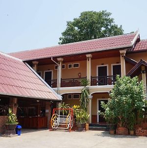 Khamvandy Guesthouse photos Exterior