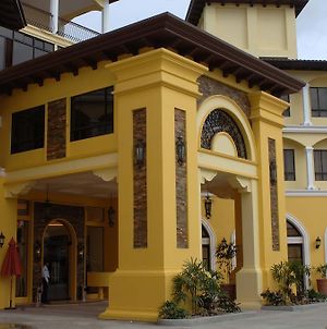 Planta Centro Bacolod Hotel & Residences photos Exterior