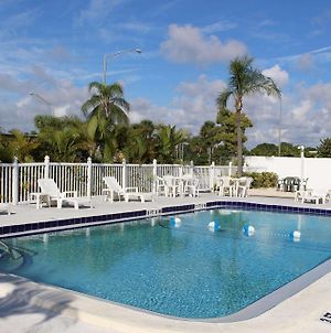 Sunshine Inn & Suites Venice, Florida photos Exterior