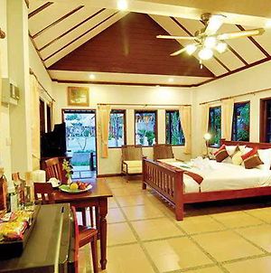 Chalong Villa Resort And Spa photos Exterior